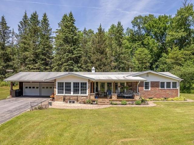 House for sale in Central Square, New York