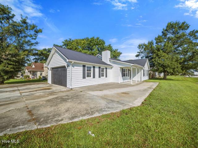 House for sale in Hubert, Onslow County