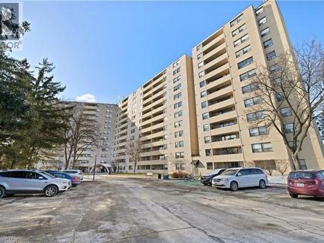 Condo for sale in Burlington, Ontario