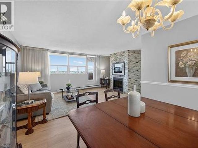 Condo for sale in Burlington, Ontario