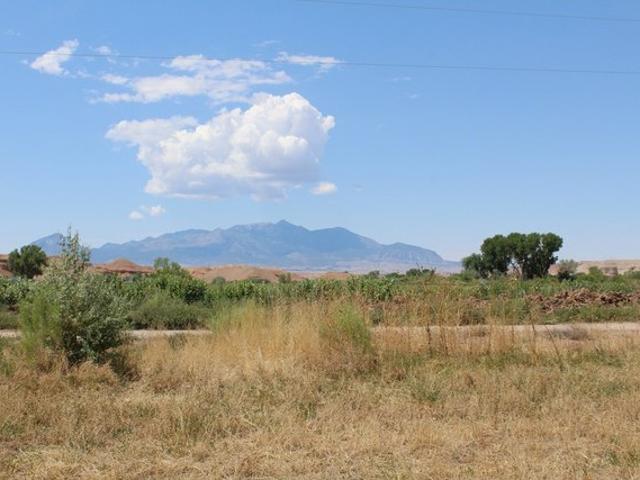 Land for sale in Hanksville, Utah