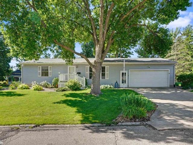 House for sale in Mount Pleasant, Iowa