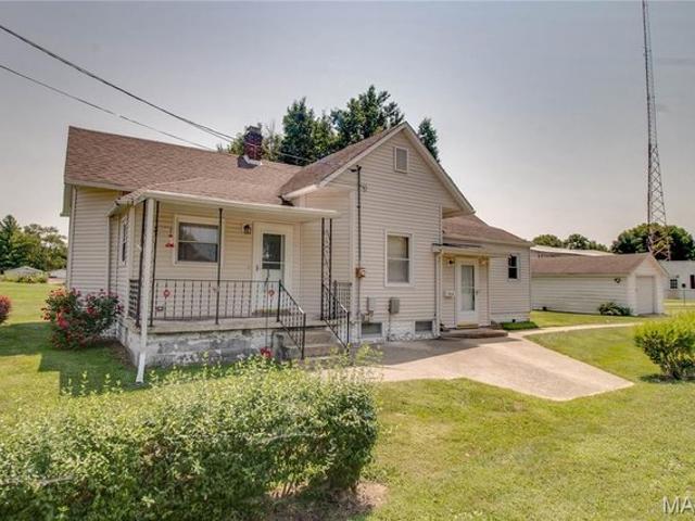 House for sale in Staunton, Illinois