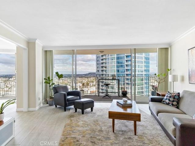 Condo for sale in Long Beach, California