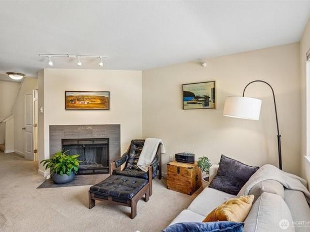 Townhouse for sale in Issaquah, Washington