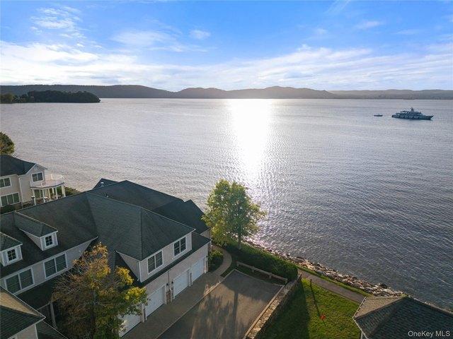 Condo for sale in Half Moon Bay, Town of Cortlandt