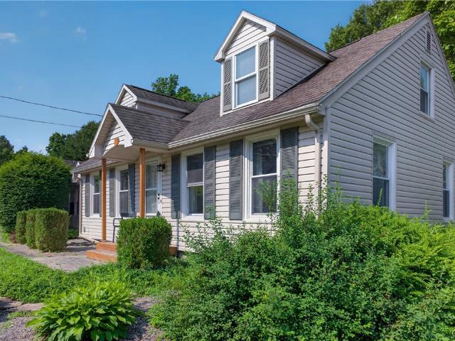 House for sale in Jamesville, New York