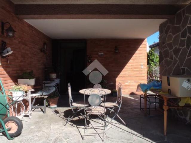 Villa Indipendente in affitto a Lonate Pozzolo, Lombardia