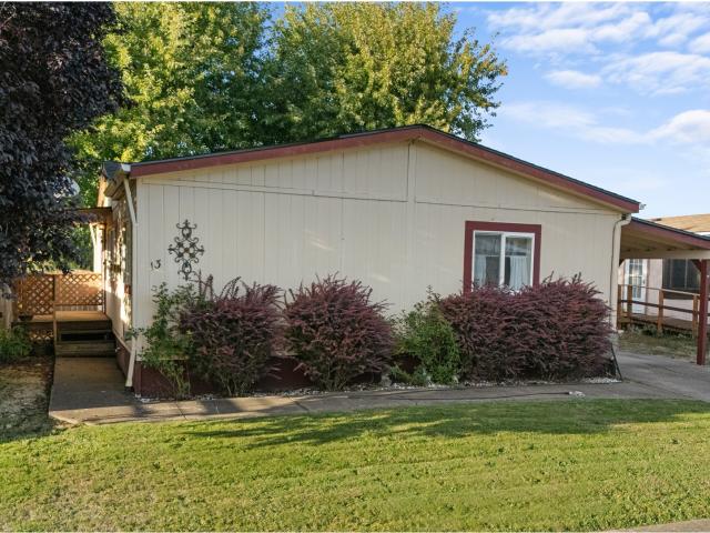 House for sale in Creswell, Lane County