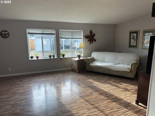 House for sale in Creswell, Oregon