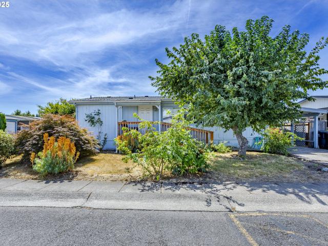 House for sale in Creswell