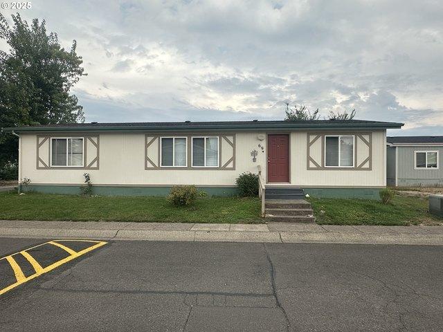 House for sale in Creswell, Oregon