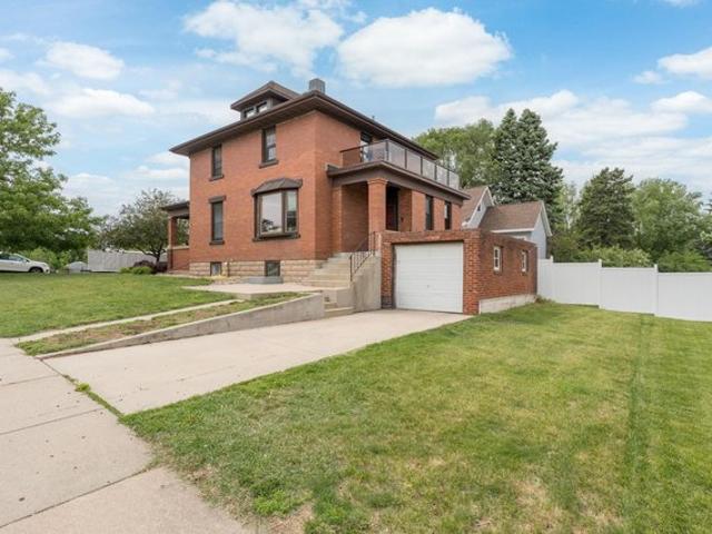 House for sale in New Ulm, Brown County