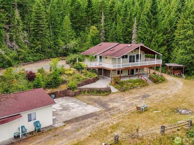 House for sale in Lilliwaup, Washington