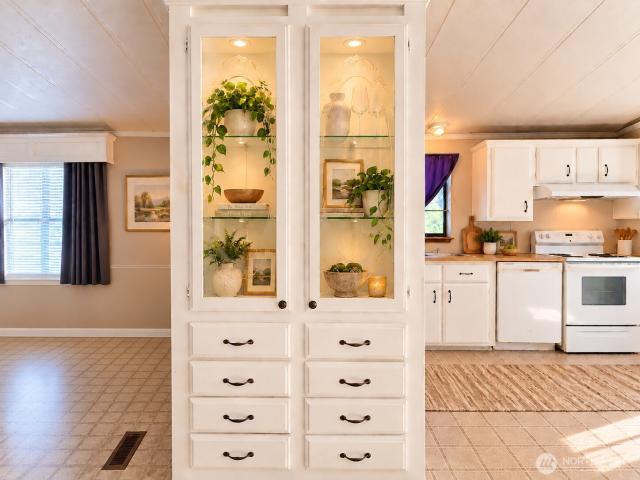 House for sale in Oak Harbor, Island County