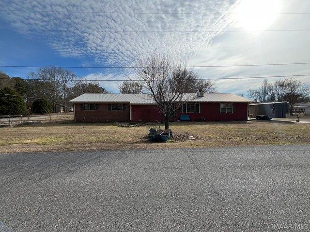 House for sale in Oxford, Calhoun County