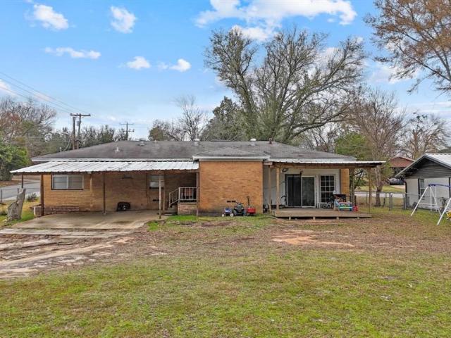 House for sale in Henderson, Texas