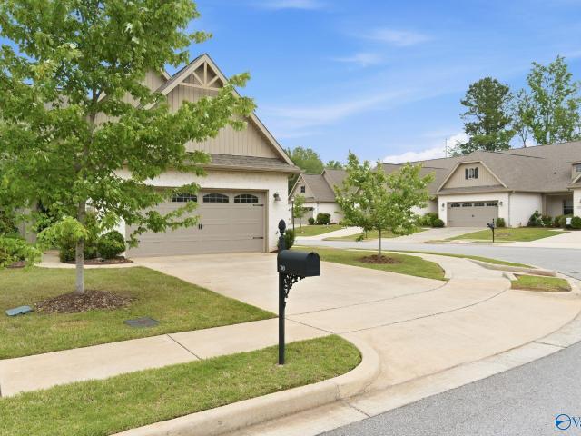 Townhouse for sale in Huntsville, Alabama