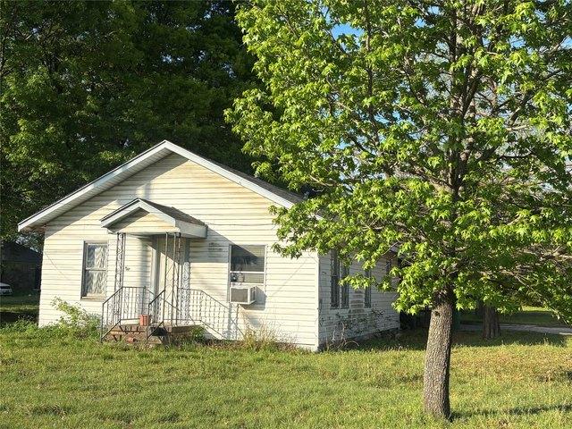 House for sale in Saint Jo, Texas