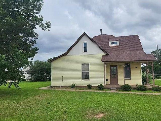 House for sale in Hennessey, Oklahoma