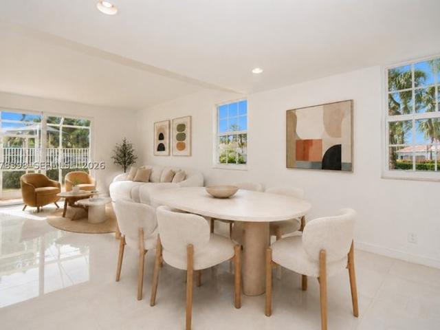Townhouse for sale in Weston, Florida