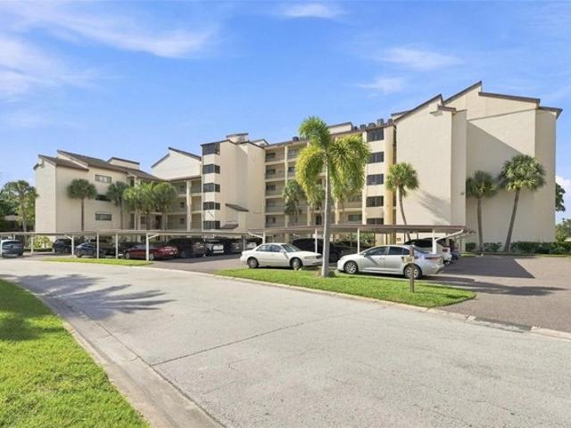 Condo for sale in Largo, Florida
