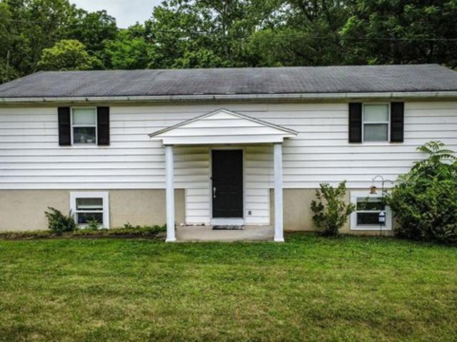 House for sale in Logan, Ohio