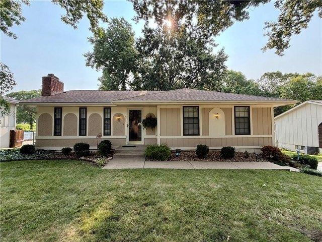 House for sale in Blue Springs, Missouri
