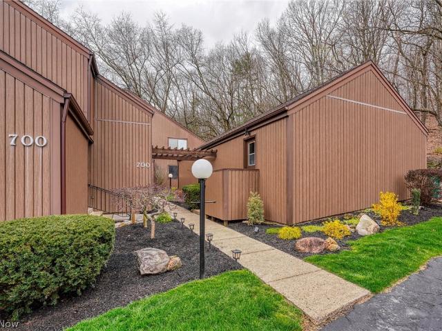Condo for sale in Newark, Licking County
