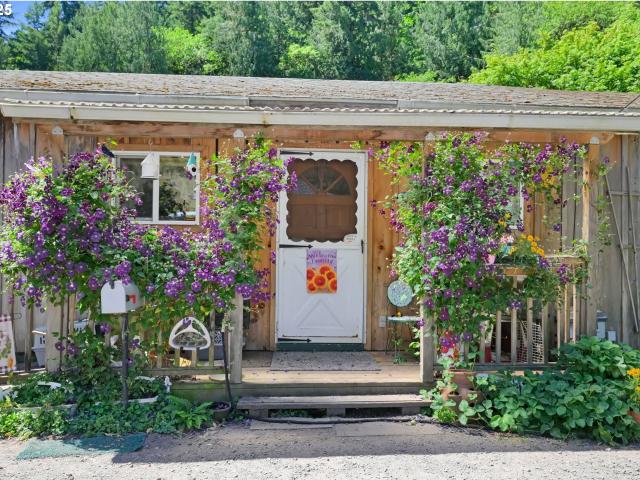 House for sale in Drain, Oregon