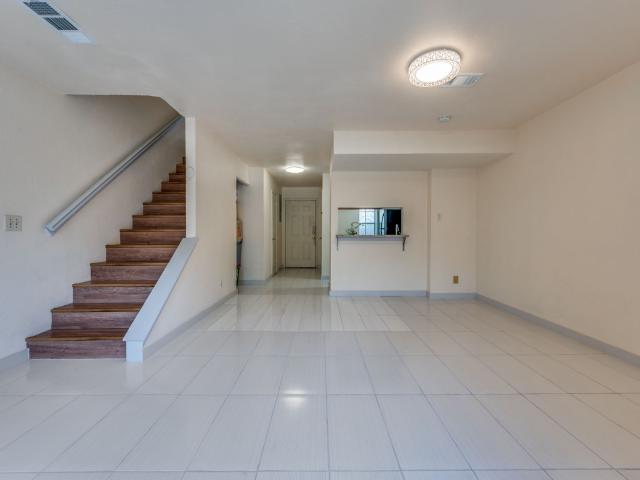 Townhouse for sale in Denton