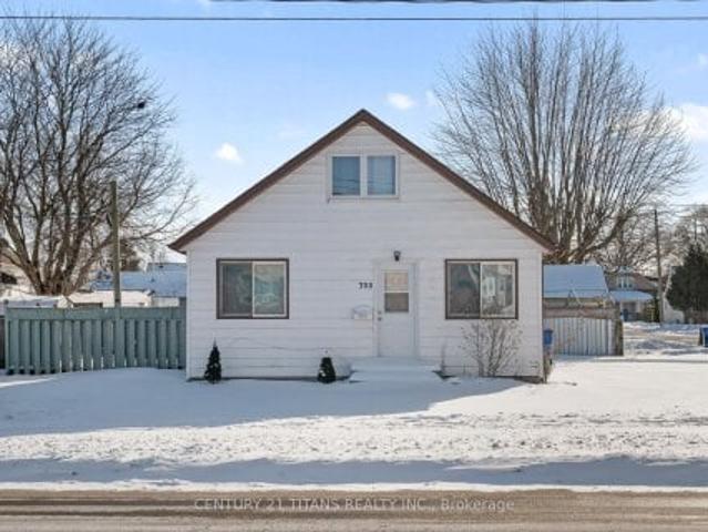 House for sale in Chatham–kent, Ontario