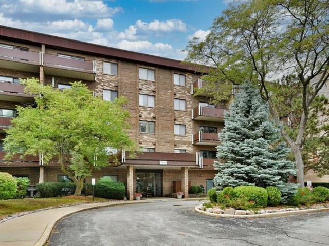 Condo for sale in Elk Grove Village, Illinois