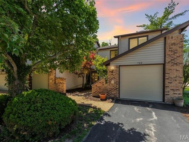 Townhouse for sale in Ballwin, Missouri