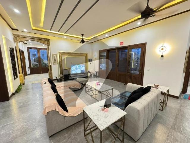 House for rent in 8 ڈی ایچ اے فیز, کراچی ڈویژن
