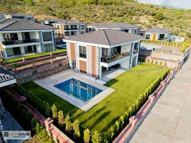 Edremit içerisinde satılık Villa