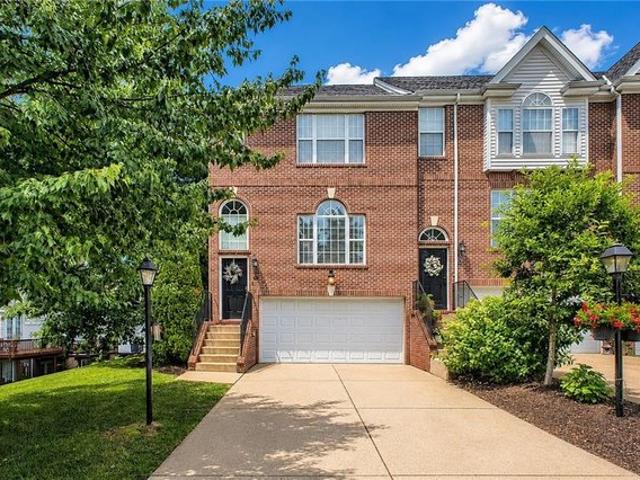 Townhouse for sale in Mars, Pennsylvania