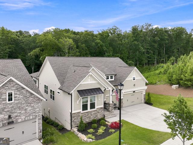 House for sale in Flowery Branch, Georgia
