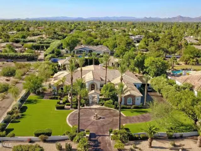 House for sale in Paradise Valley