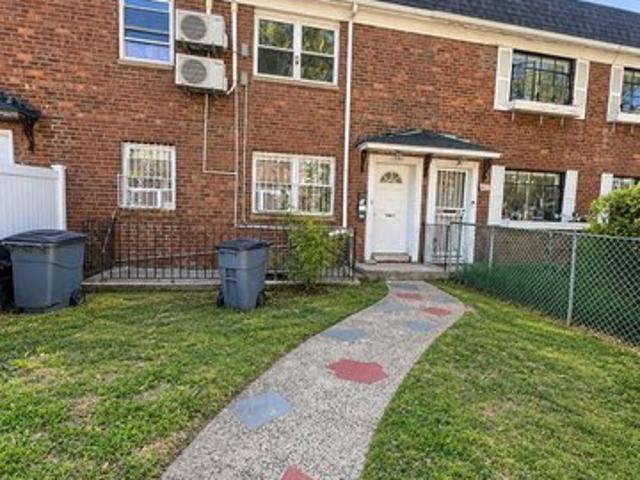 House for sale in Queens, Arverne