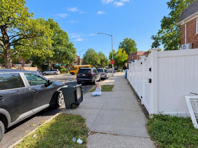 House for sale in Queens, Arverne