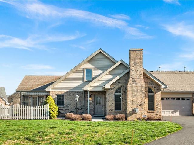 Condo for sale in Moon, Pennsylvania