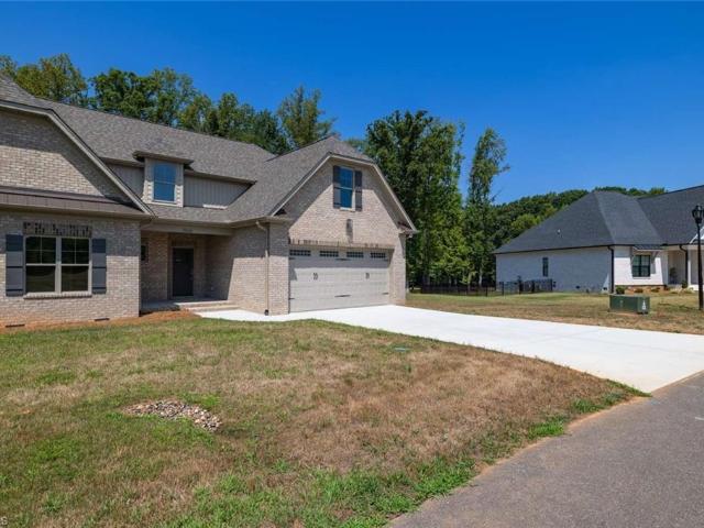 Townhouse for sale in Guilford, North Carolina