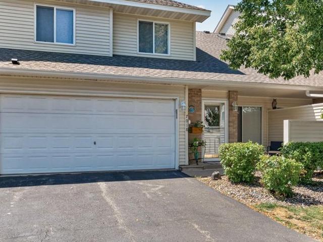 Townhouse for sale in Oakdale, Minnesota