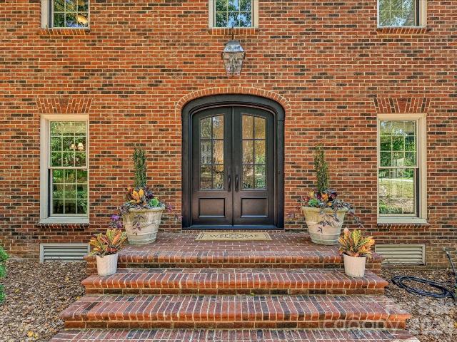 House for sale in Mecklenburg, North Carolina