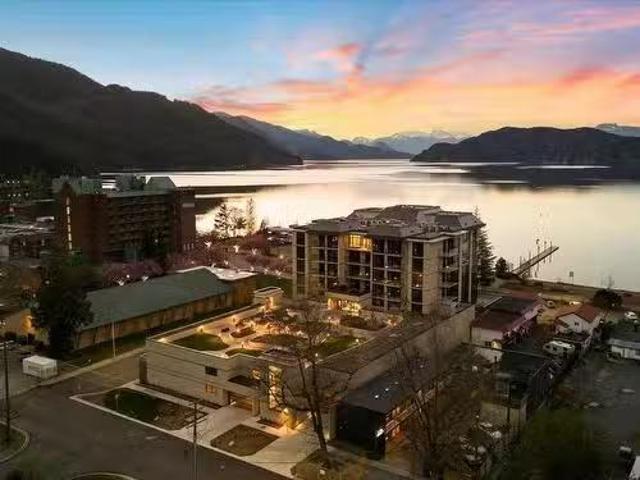 House for sale in Harrison Hot Springs, British Columbia