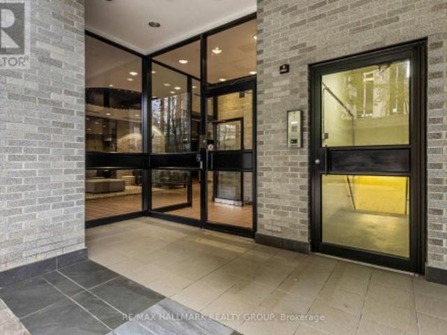 Condo for sale in Somerset, Ottawa