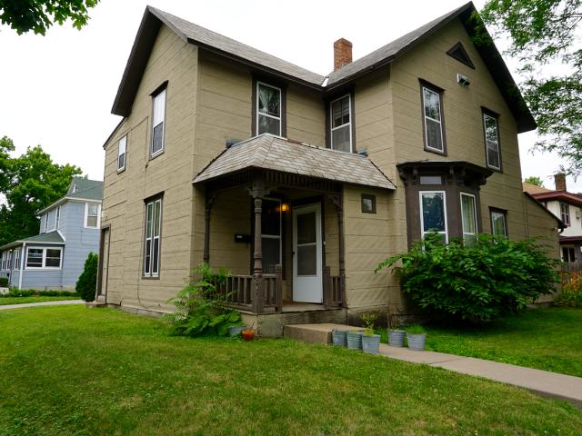 Apartment for rent in Prospect Park - East River Road, Minneapolis