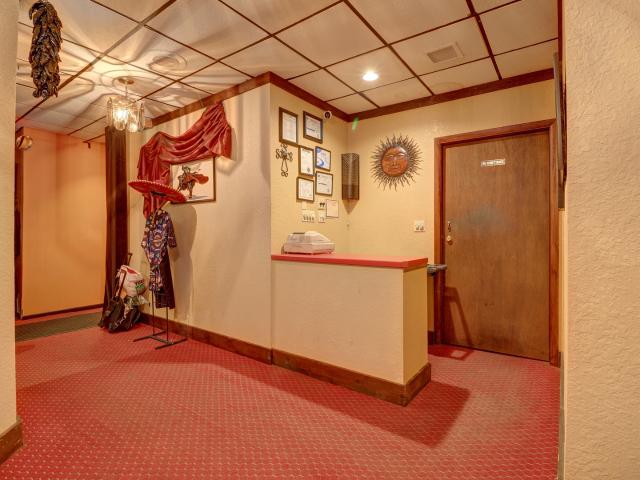 Commercial for sale in Clinton, Iowa
