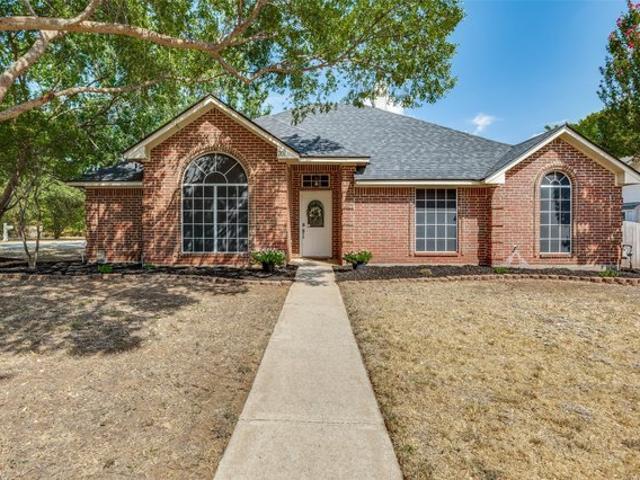 House for sale in Lake Dallas, Denton County